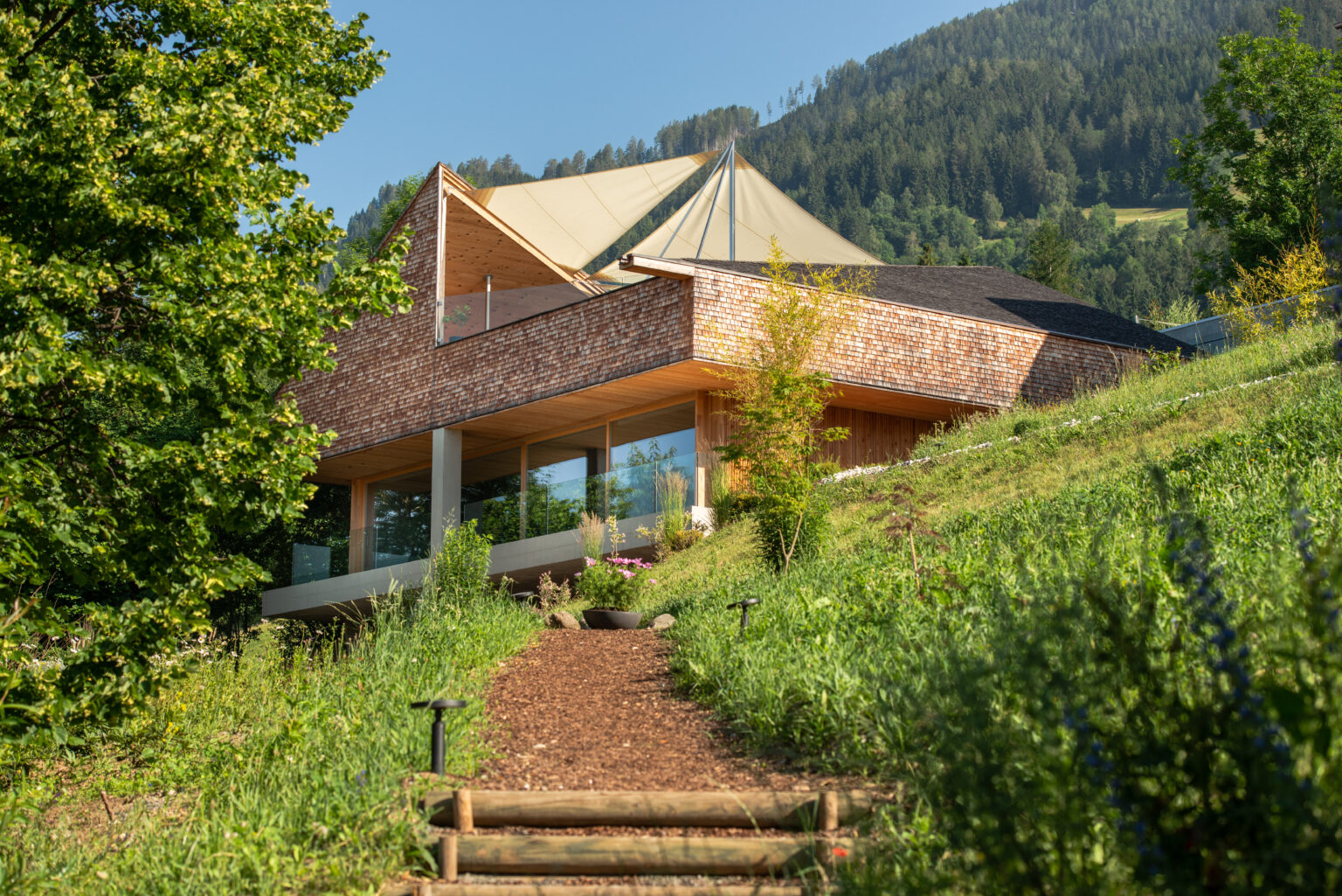 Österreich SOAMI Resort Gebäude Außenansicht